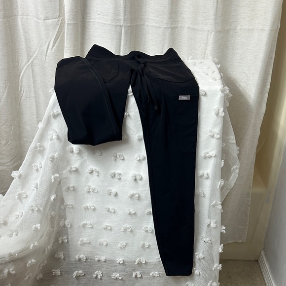 Figs Pants - Figs Black Tapered Scrub Joggers